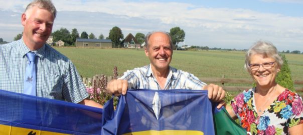 Een nieuwe vlag voor Teun en Annie Steur